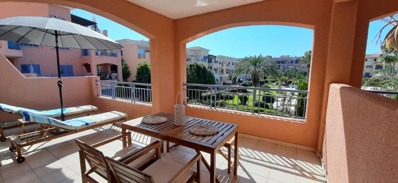 Limnaria Gardens - Superb Modern 1 Bed Apartment With Pool Views Paphos Eksteriør bilde